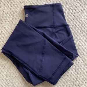 Lululemon cropped leggings, size 6